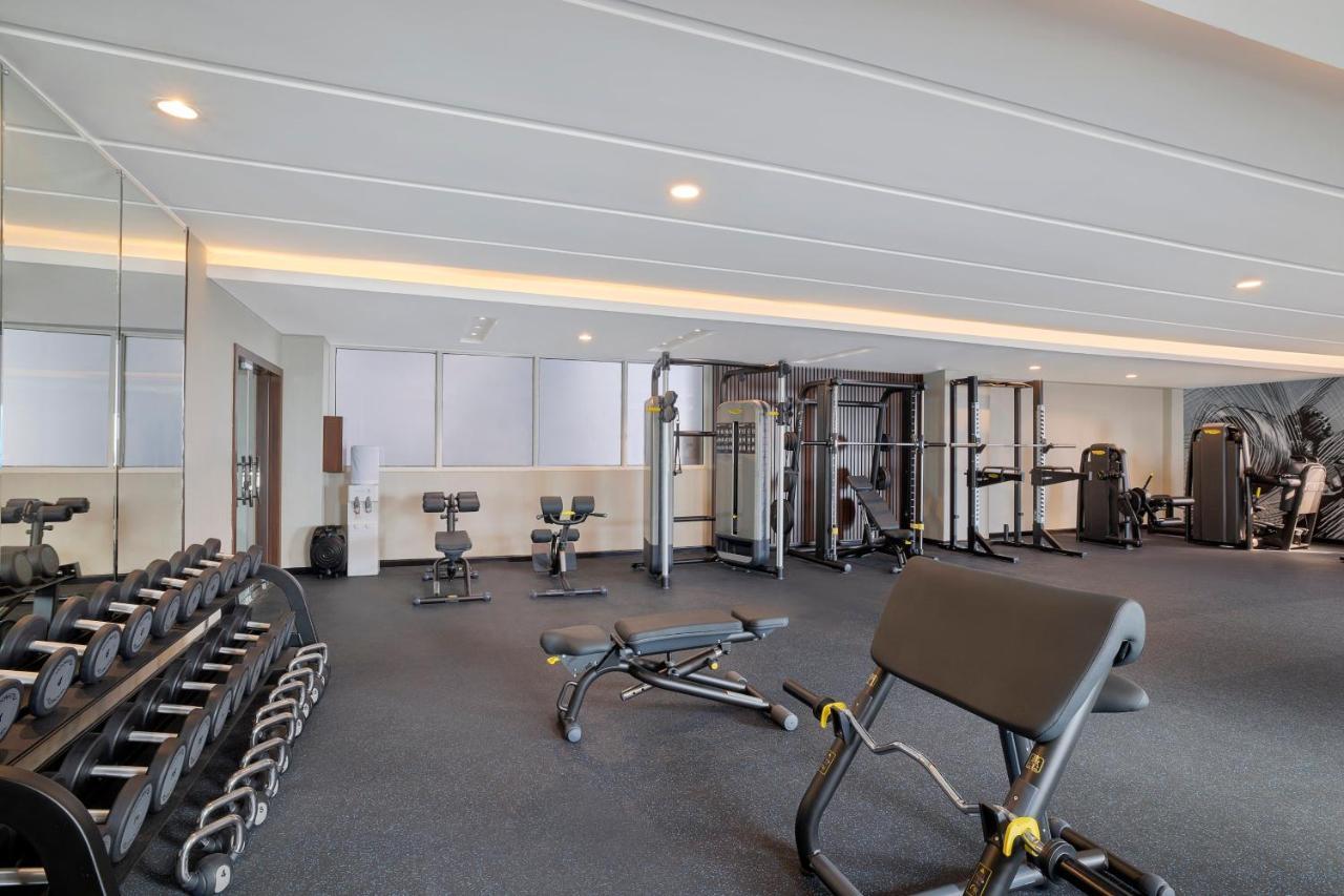 Готель Voco Al Khobar By Ihg Екстер'єр фото The gym at the hotel