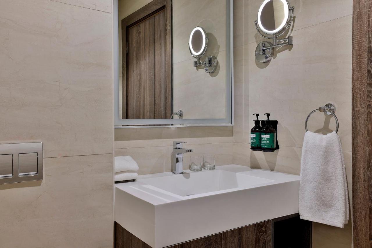 Готель Voco Al Khobar By Ihg Екстер'єр фото Bathroom