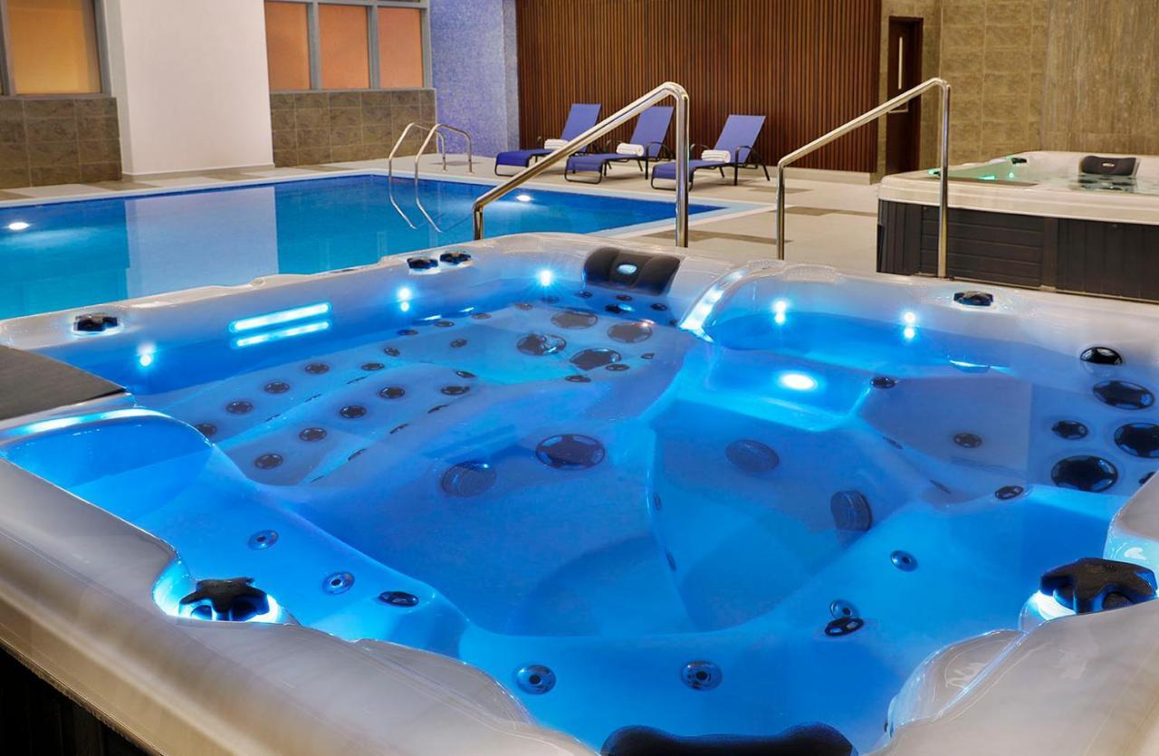 Готель Voco Al Khobar By Ihg Екстер'єр фото A whirlpool
