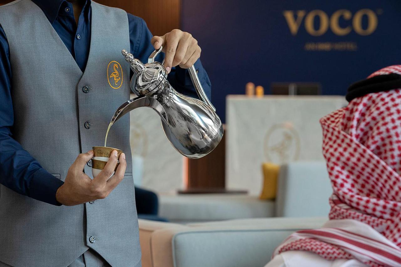 Готель Voco Al Khobar By Ihg Екстер'єр фото Arabic coffee being served